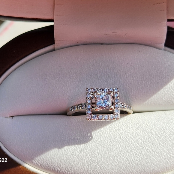 Sold - Picture 3 of 11